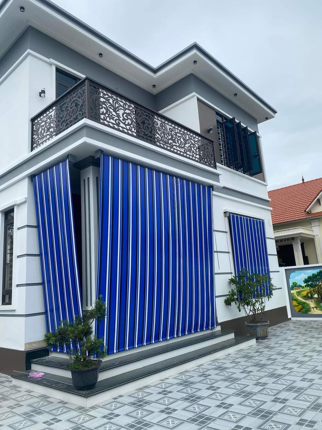 Bạt che biệt thự thả đứng 