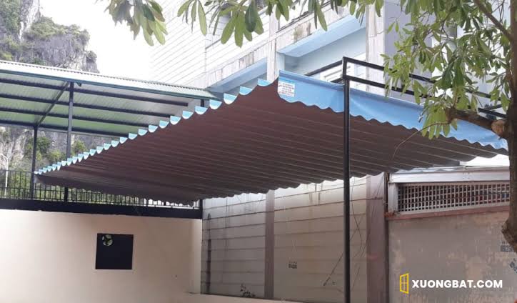 Mái hiên kéo tay — bạt xám trơn