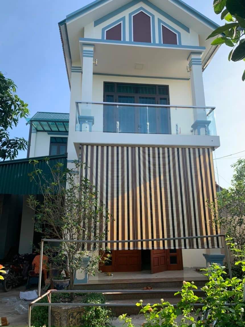 Bạt cuốn tay quay thả đứng 
